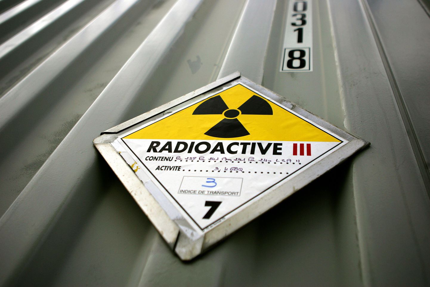 Знак, предупреждающий о радиации.