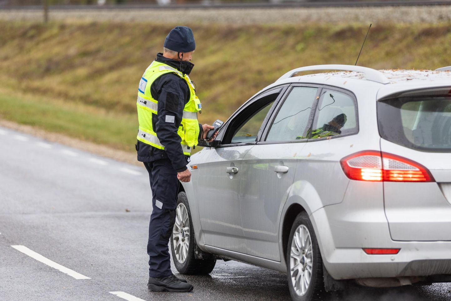 Sõidukijuhtide kainust kontrollivad politseinikud leiavad reidide käigus kahjuks alati mõne patustanud juhi.