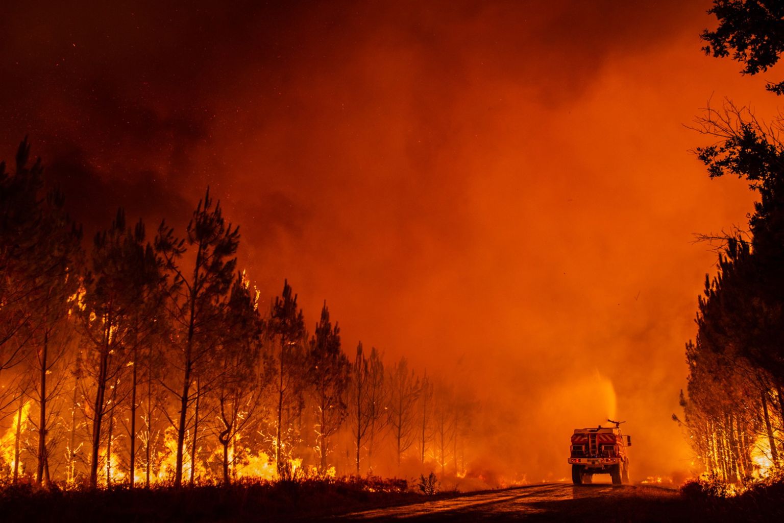 Mežu ugunsgrēks Francijā 2022. gada augustā.