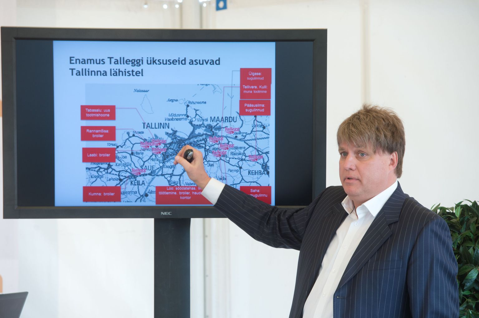 Talleggi juht Teet Soorm Tabasalu uue tootmistsehhi avamisel 2013. aastal.