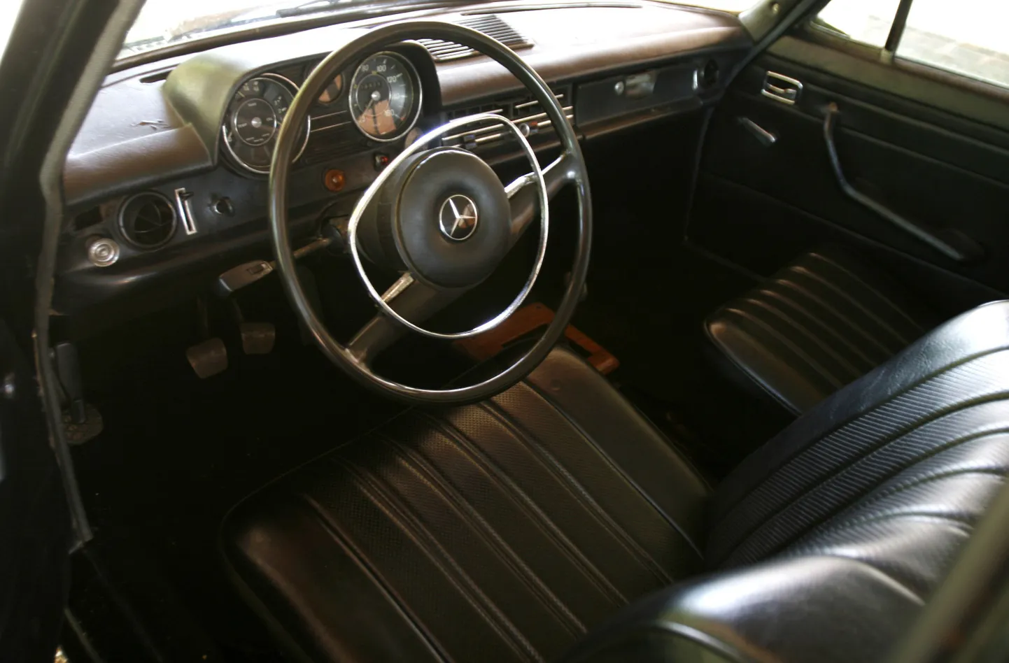 1973.aasta  Mercedes Benz, mis kuulus Kambodža punaste khmeeride juhile Pol Pothile