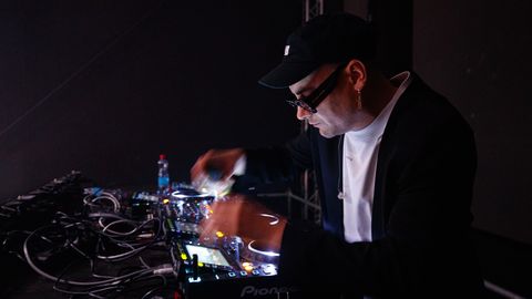 FOTO ⟩ «On õhtuid, mis jäävad meelde. Ja on õhtuid, mis jäävad igaveseks!» Gameboy Tetris esines alles nädalavahetusel Pärnu ööklubis