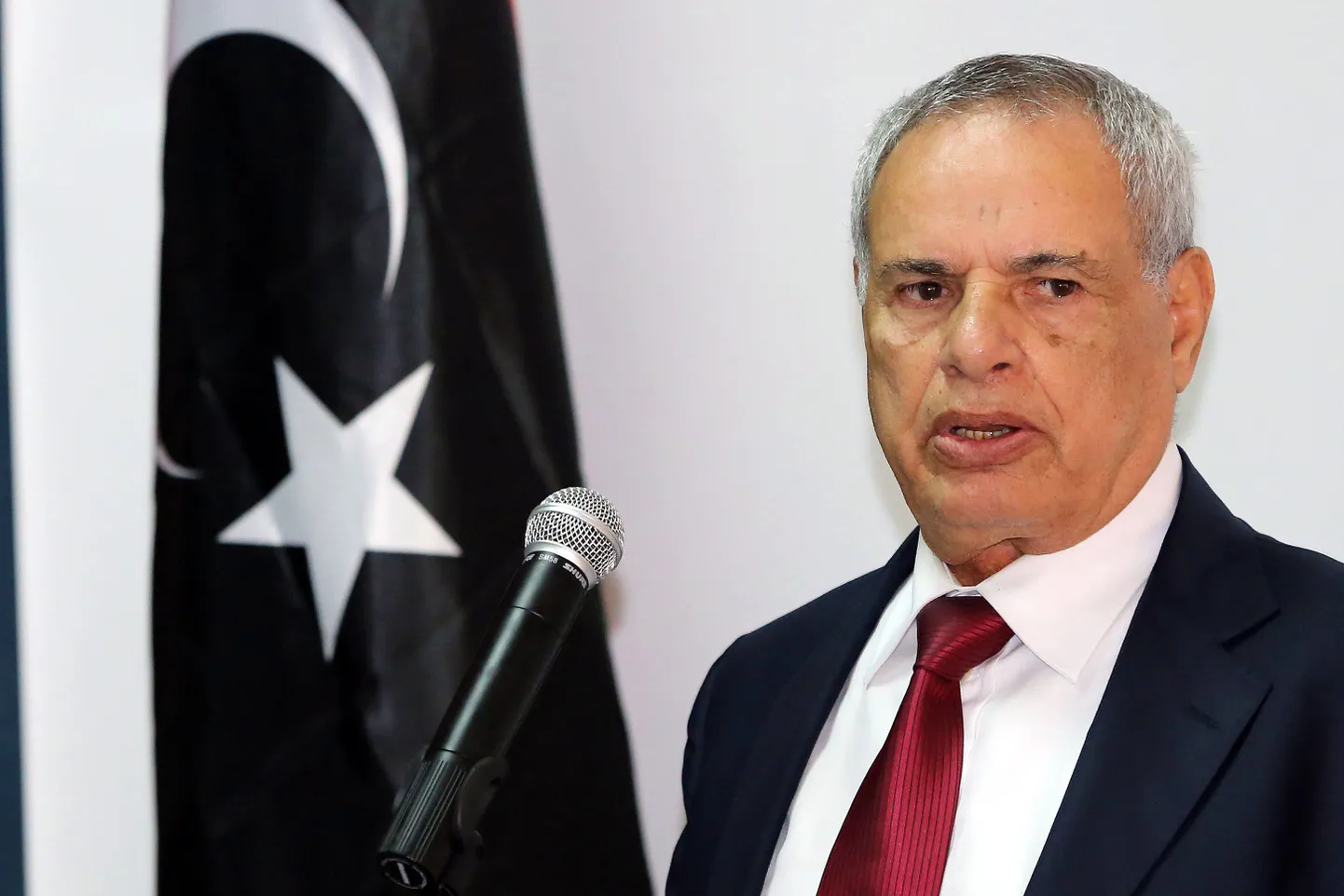 Algul oma tagasiastumisest teatanud ja siis avalduse tagasi võtnud Liibüa kaitseminister Mohammed al-Barghathi.