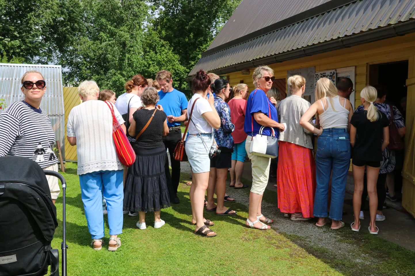 Järjekord lestakohvikus