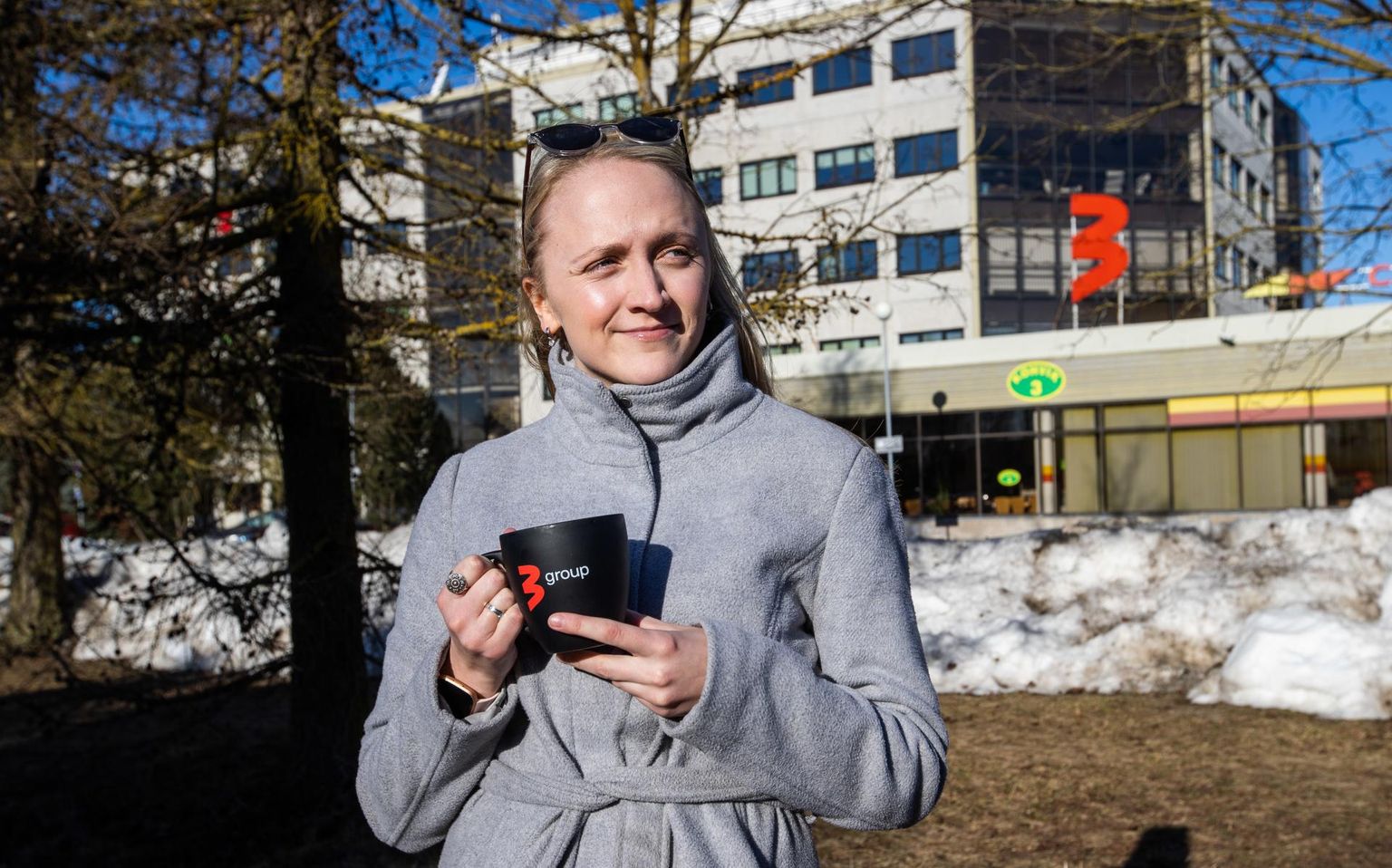 Koroonaviiruse läbi põdenud Anna-Maria Uulma on üks neist, kelle lõhnatajule haigus mõjus. Pildil naine oma töökoha TV3 ees.