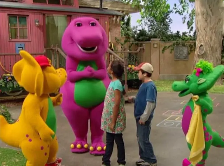 Kaader lastesaatest «Barney & Friends».
