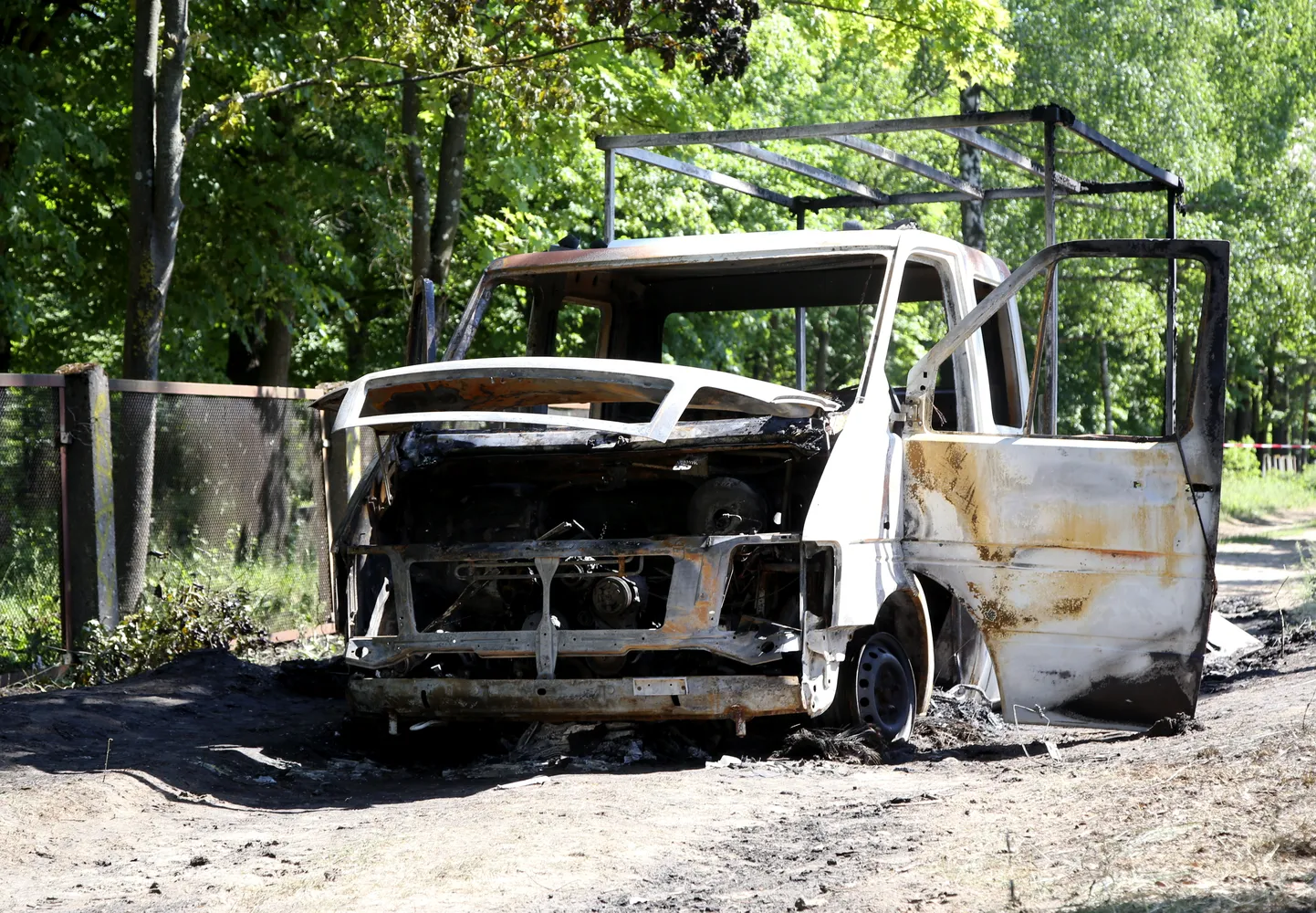 Сожженный фургон Volkswagen