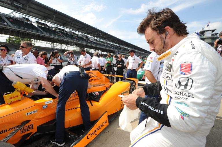 Mullu näitas Alonso Indy 500 sõidul head kiirust, kuid pidi pisut enne finišit mootoriprobleemi tõttu katkestama.