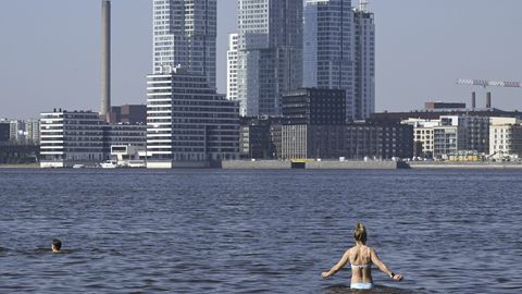 Helsingi lubab kõigile randades topless päevitamist