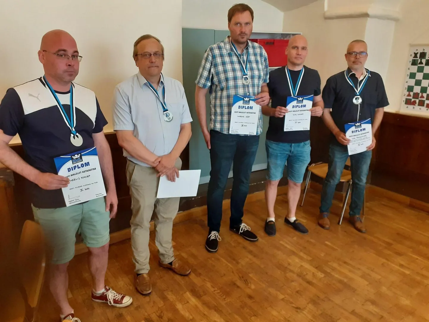 Hõbeda saanud meeskonnas mängisid Meelis Kanep (vasakult), Toomas Valgmäe, Margus Sööt, Siim Kanep ja Gert Elmaste.