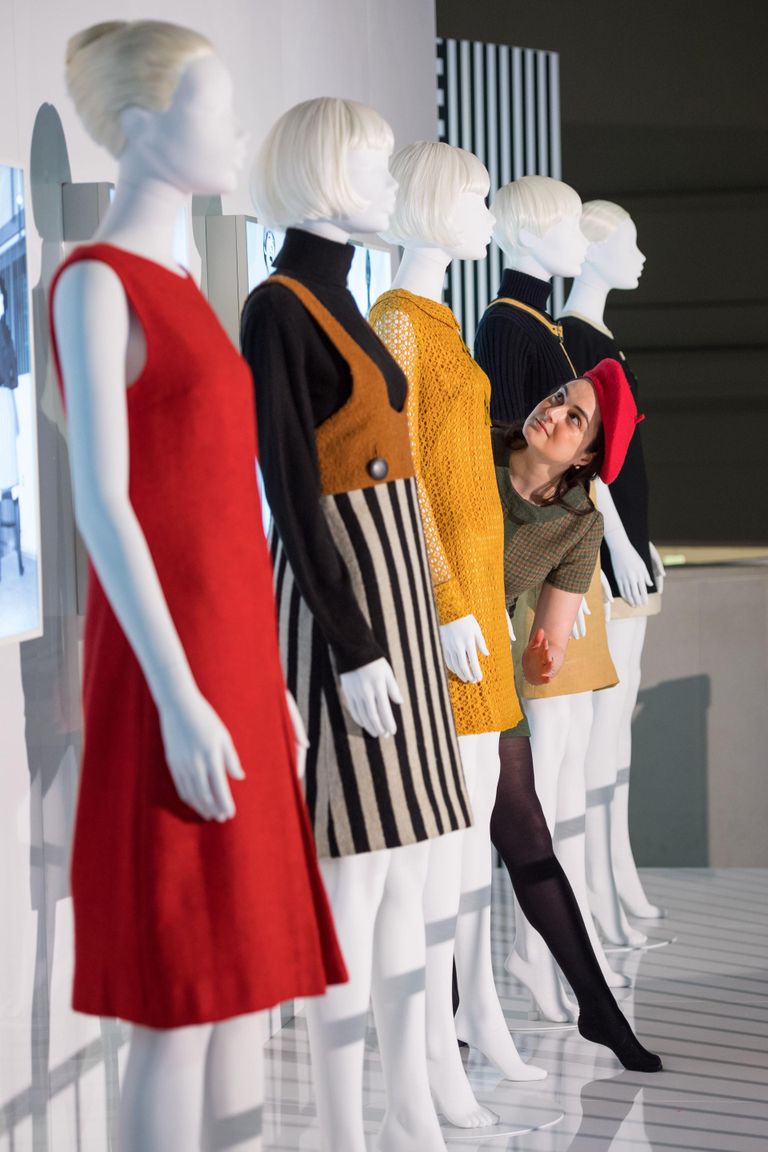 Moekunstnik Mary Quanti loodud rõivad Victoria ja Alberti muuseumis. 