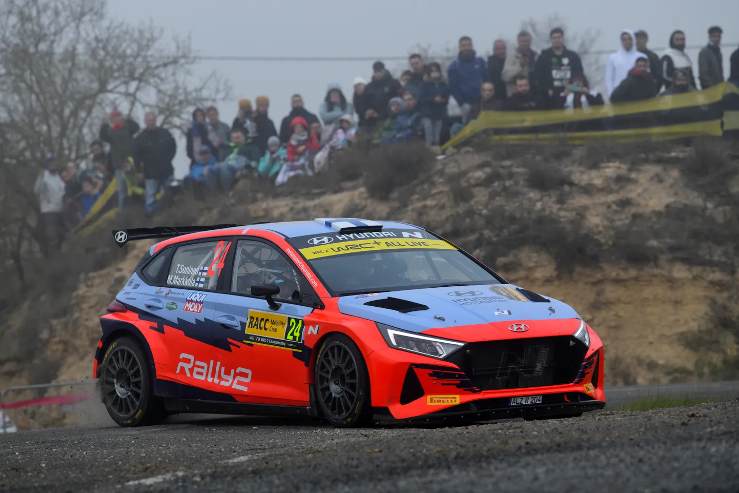 Teemu Suninen Hyundai Rally2-auto roolis 2021. aastal Kataloonia MM-etapil.