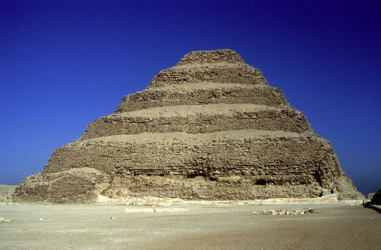 Egiptuses Saqqaras asuv vaarao Džoseri astmikpüramiid.