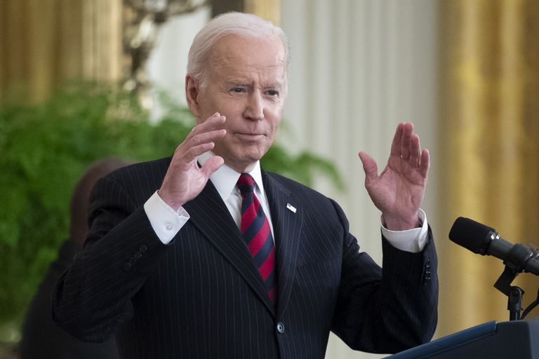 USA president Joe Biden esinemas 15. märtsil 2022 Valges Majas naiste ajalookuu puhul võrdse töötasu teemal