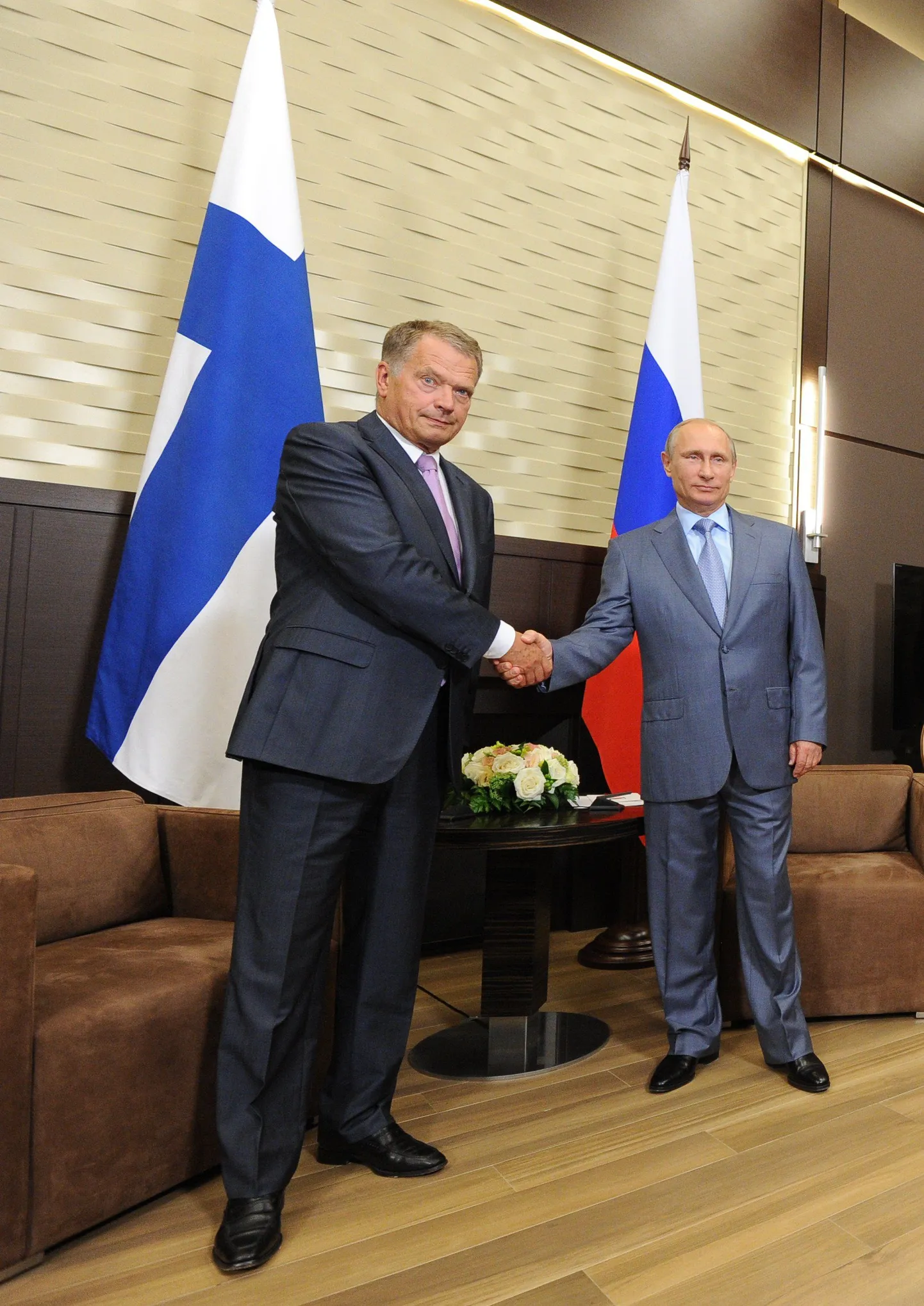 Президент Финляндии и президент России.