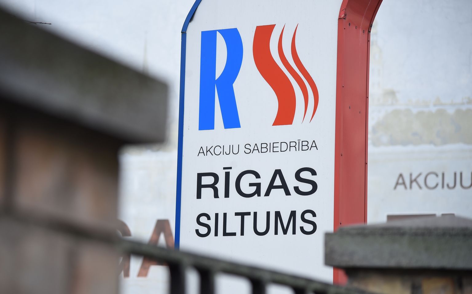 AS "Rīgas siltums" uzraksts.