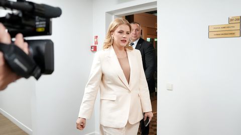 Siliņa sniegs paziņojumu medijiem