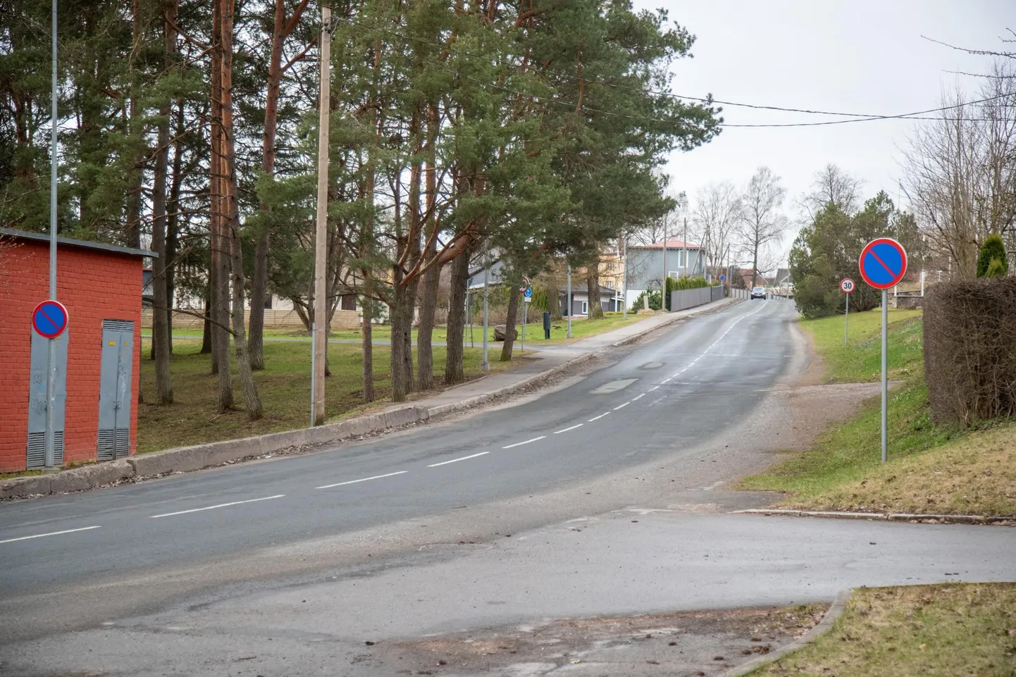 Viljandi linnavalitsusel on kavas Reinu tee Riia maantee ja Vaksali tänava vaheline lõik uueks ehitada.