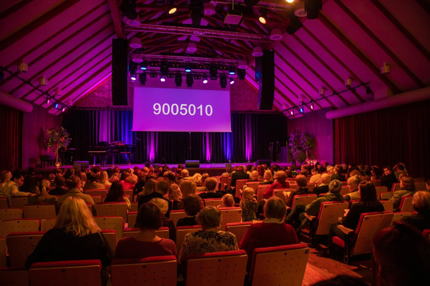 Nädalavahetusel korraldati pärimusmuusika aidas heategevusgala.
