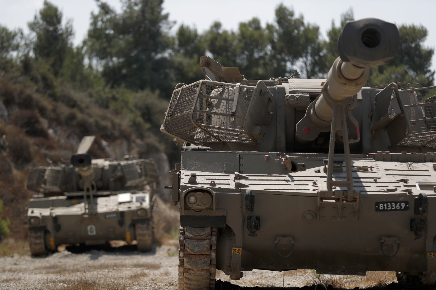 Iisraeli tankid pühapäeval riigi põhjaosas Galilees Liibanoni piiri lähistel.