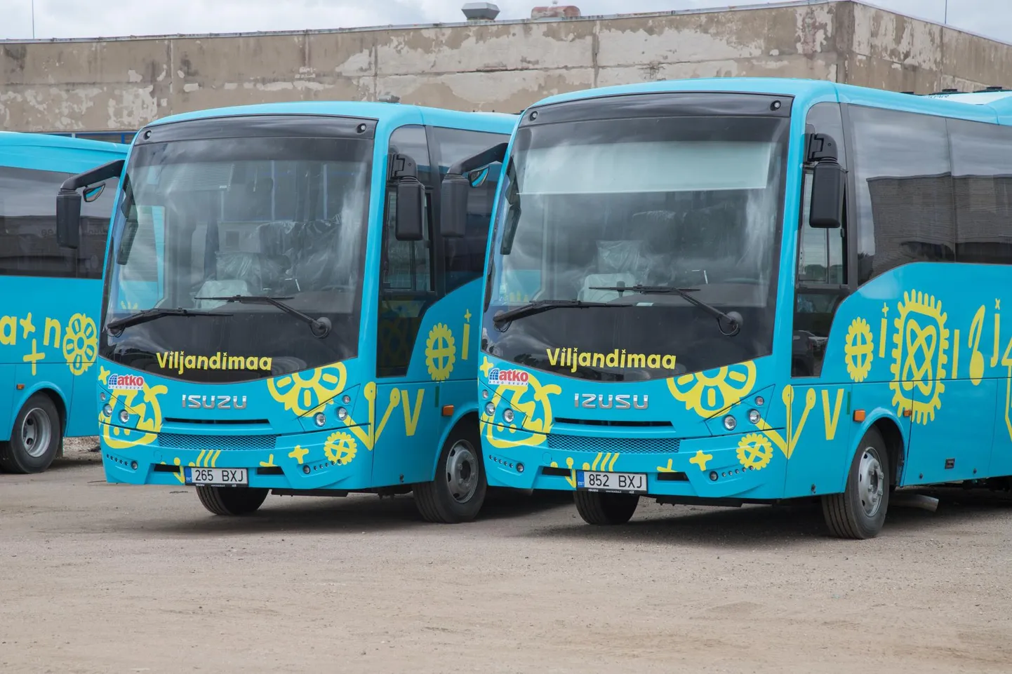 Esmaspäevast hakkab nii mõnigi Viljandimaa buss peatuma natuke teises kohas või ajal kui seni.