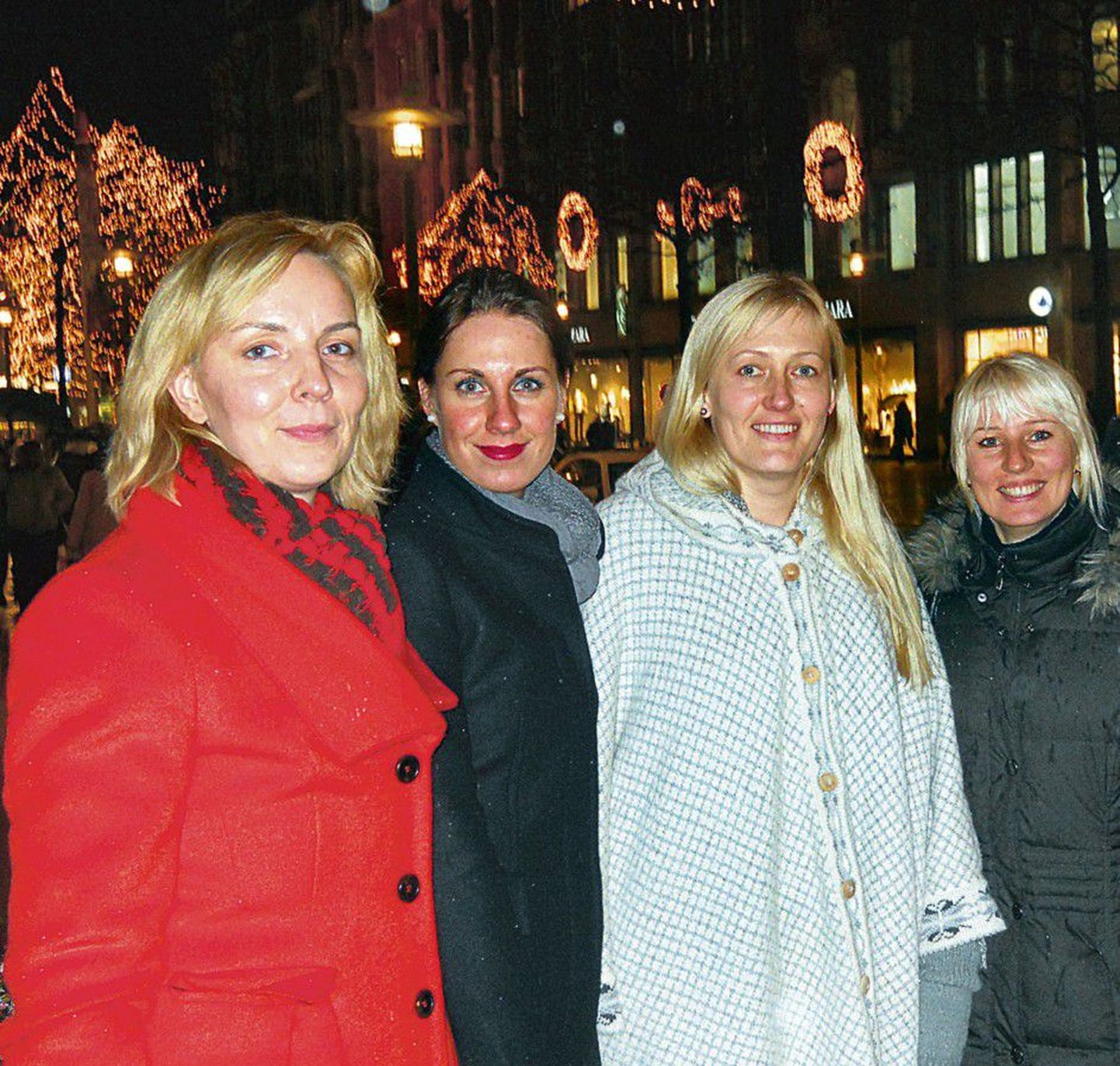 Hamburgi eestlannad: Riina Leminsky (vasakult), Kerttu Jõgi, Laura Balzer ja Ave Vals.