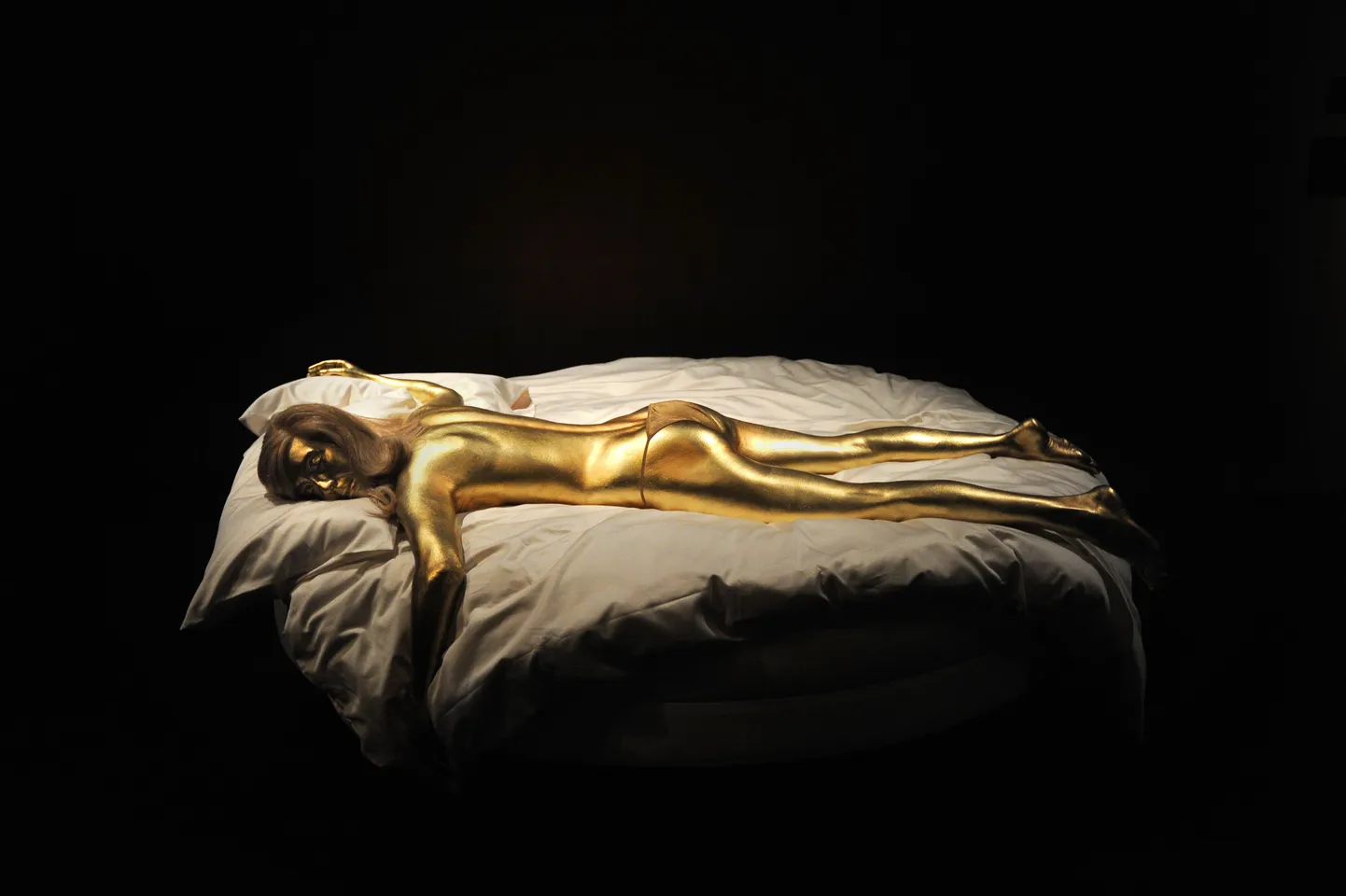 Kuldne naine Bondi filmist «Goldfinger»