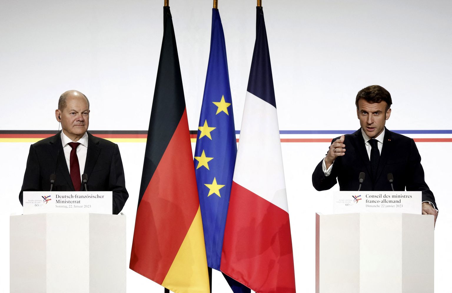 Saksa kantsler Olaf Scholz (vasakul) ja Prantsuse president Emmanuel Macron Pariisis Élysée palees 22. jaanuar 2023.